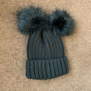 Double Pom Pom black beanie